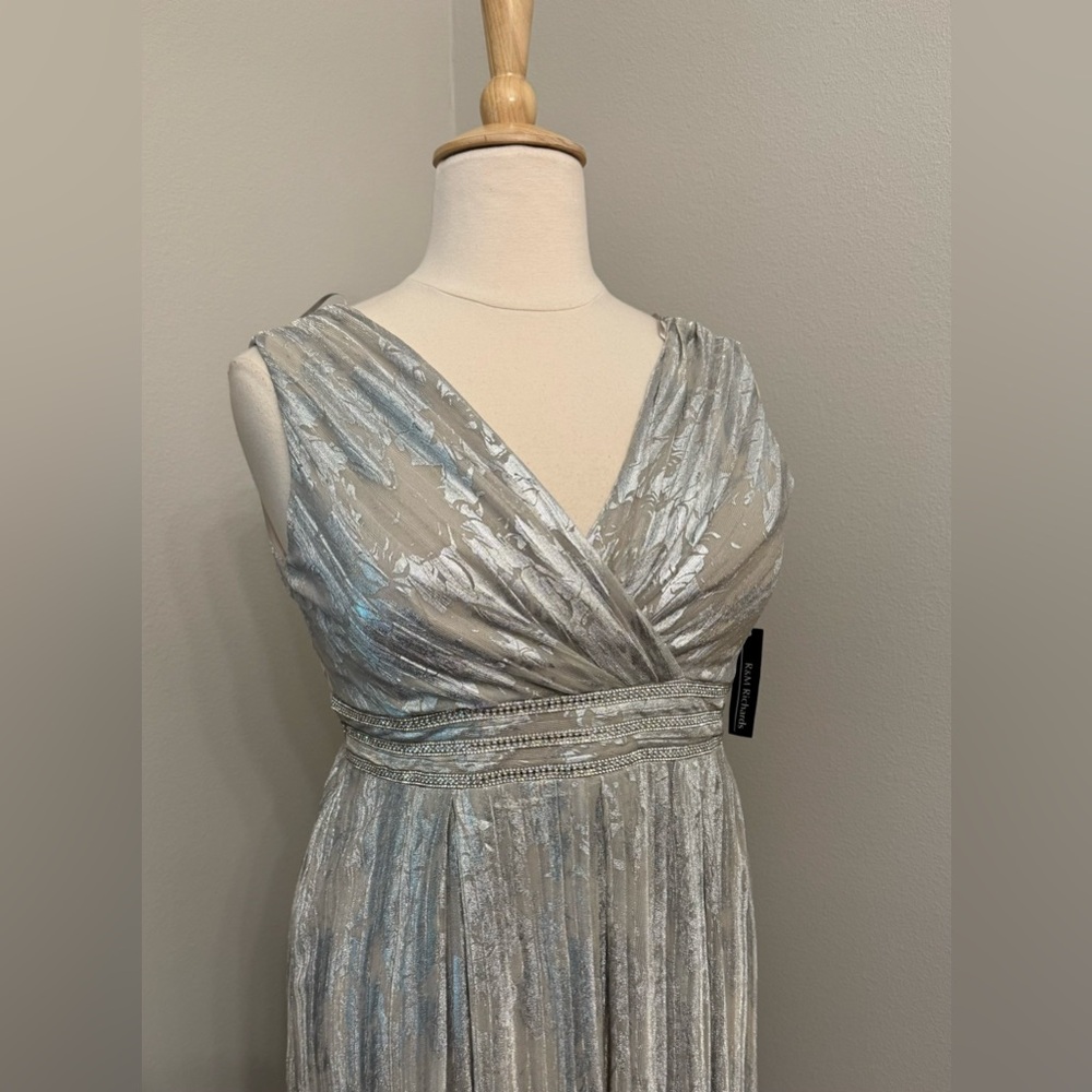 R&M Richard’s Plus Dress 🤍 - Picture 11 of 14